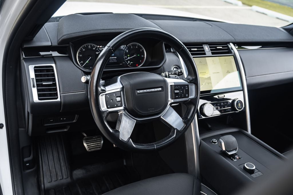 2023 Land Rover Discovery Metropolitan Edition