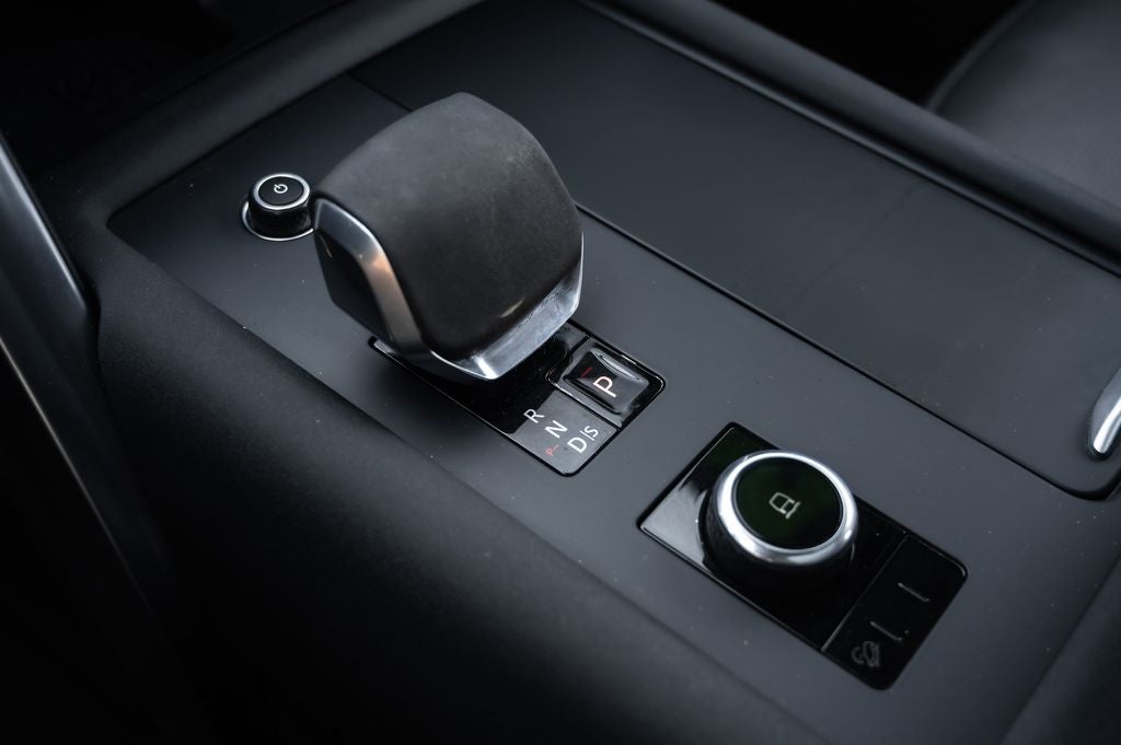 2023 Land Rover Discovery Metropolitan Edition