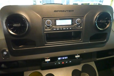 2025 Mercedes-Benz Sprinter 2500 Cargo 144 WB
