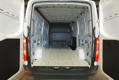 2025 Mercedes-Benz Sprinter 2500 Cargo 144 WB