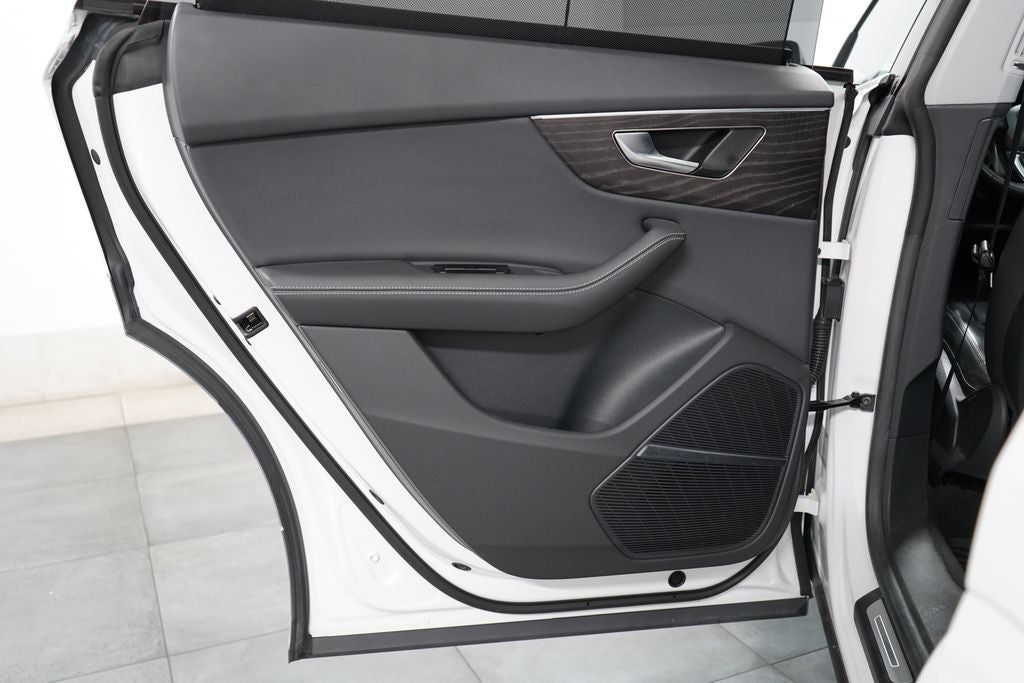 2023 Audi Q8 55 Premium Plus quattro