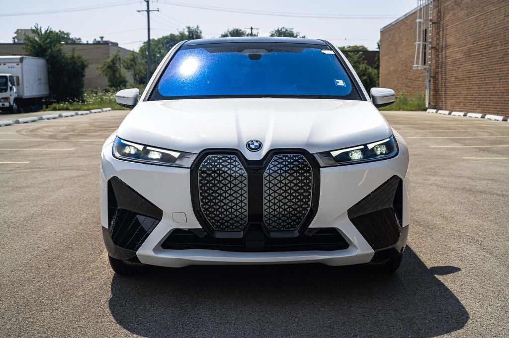 2025 BMW iX xDrive50