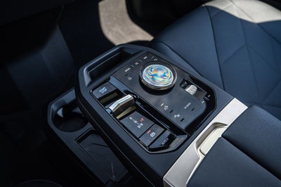 2025 BMW iX xDrive50