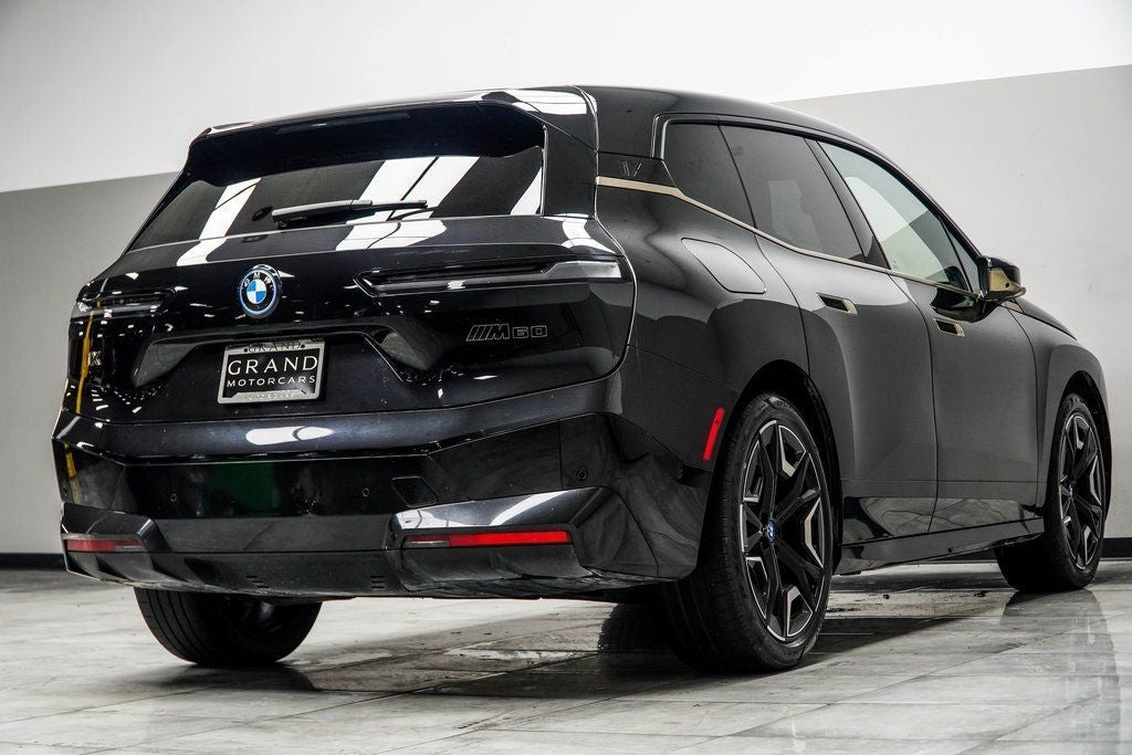 2023 BMW iX M60
