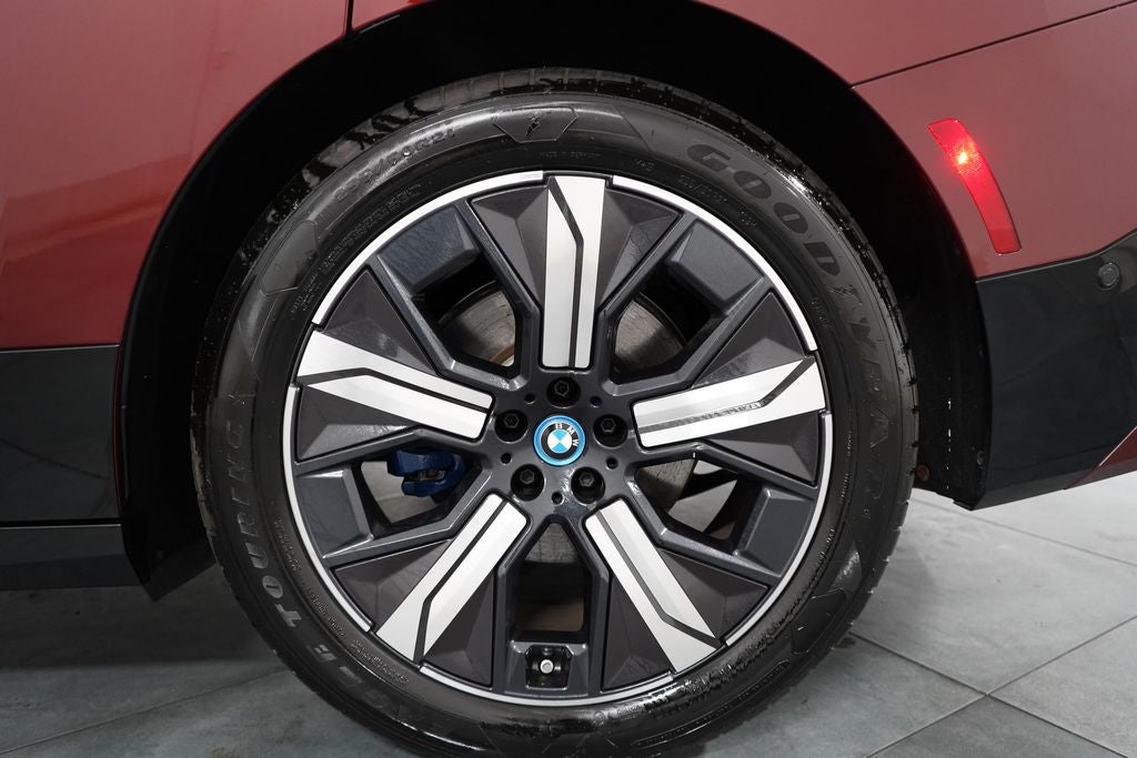 2023 BMW iX M60