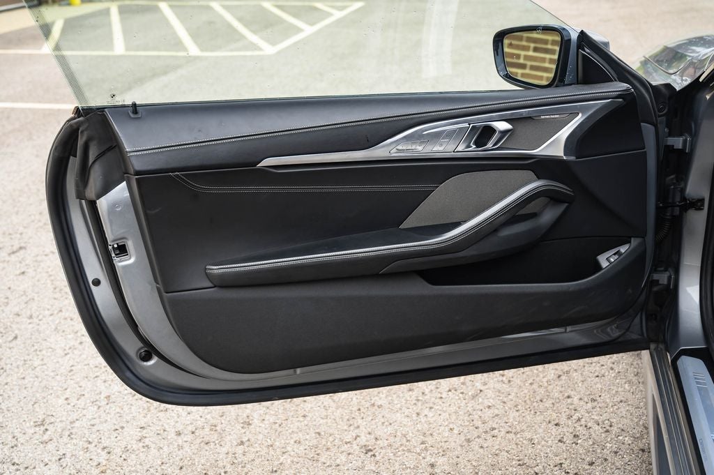 2025 BMW 8 Series 840i