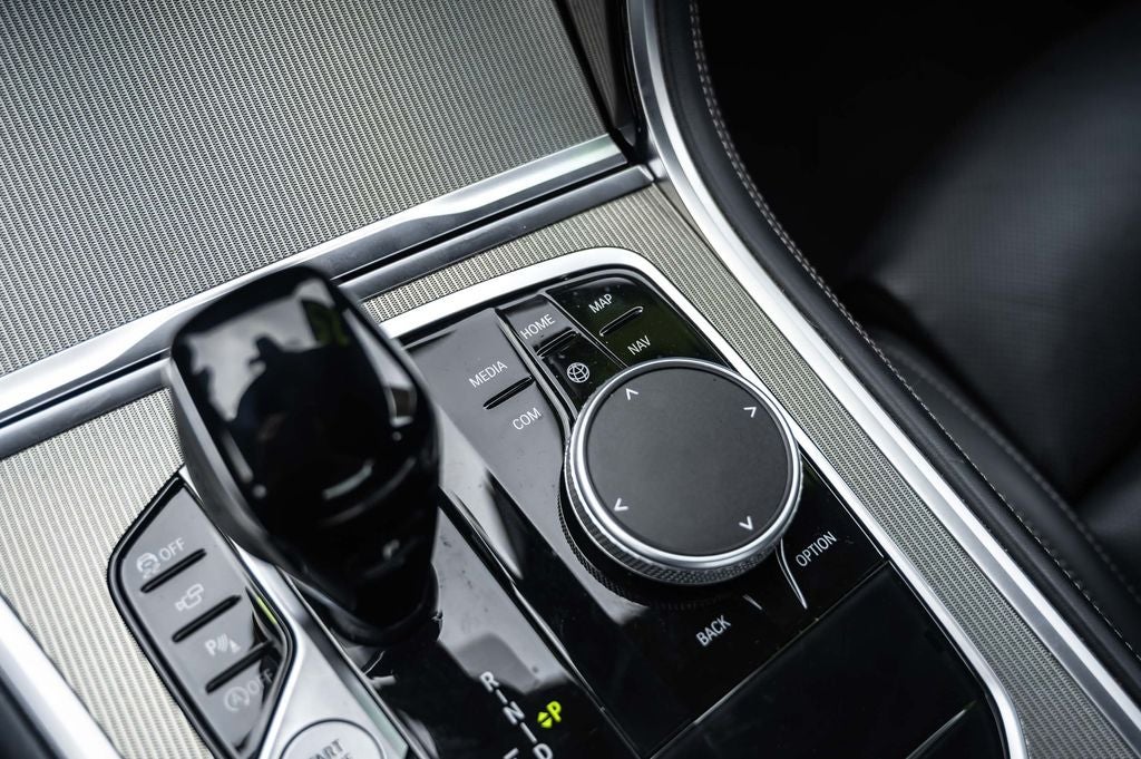 2025 BMW 8 Series 840i