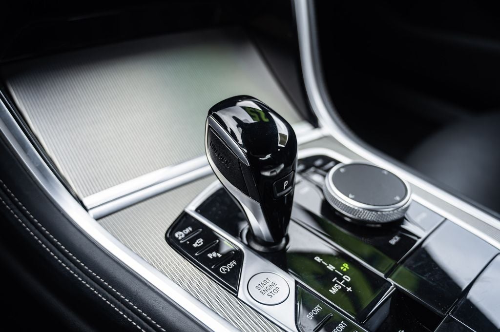 2025 BMW 8 Series 840i - Photo 28