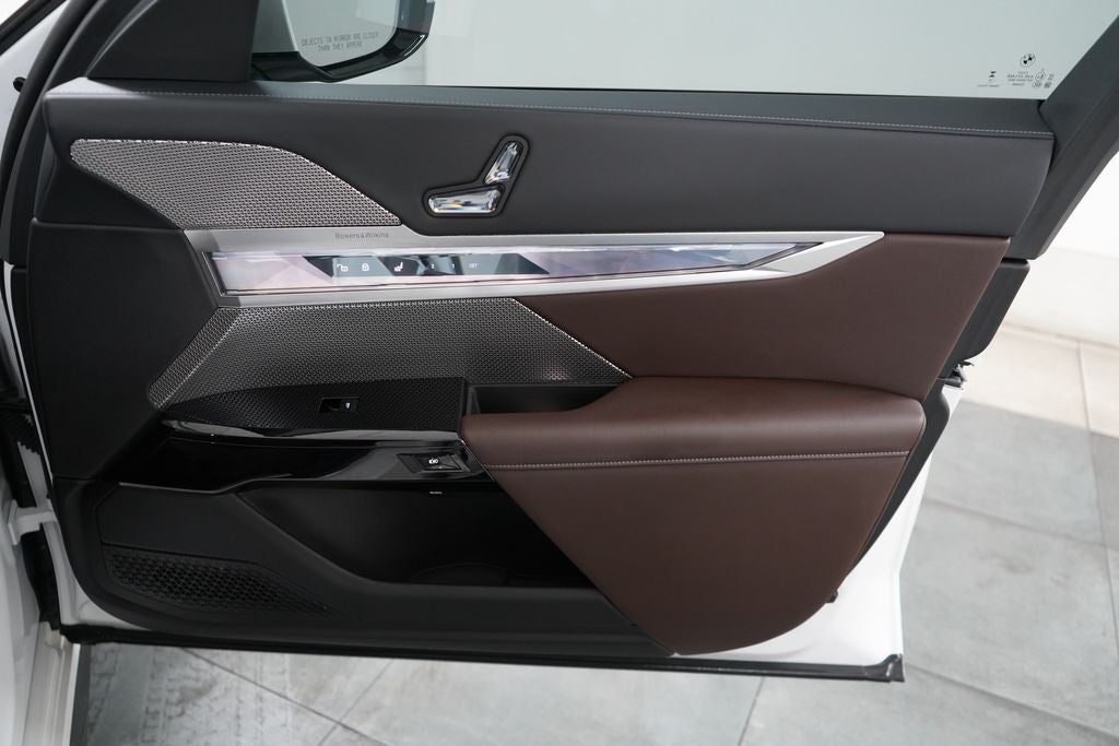 2025 BMW i7 xDrive60