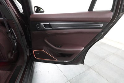 2023 Porsche Panamera 4 Platinum Edition