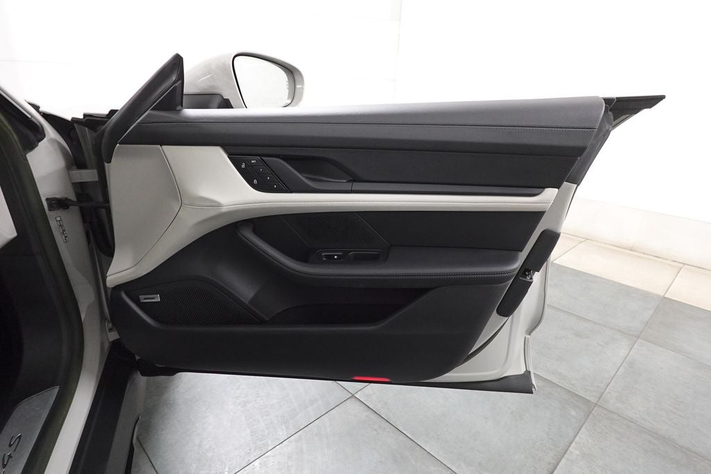 2022 Porsche Taycan Cross Turismo 4S