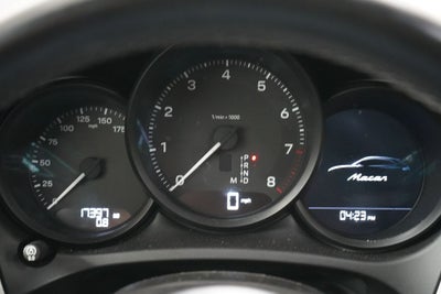 2023 Porsche Macan Base