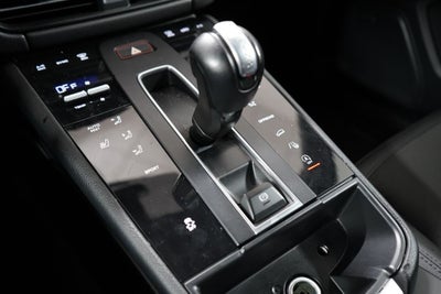 2023 Porsche Macan Base