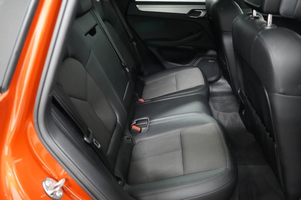 2023 Porsche Macan Base