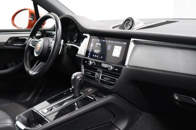 2023 Porsche Macan Base