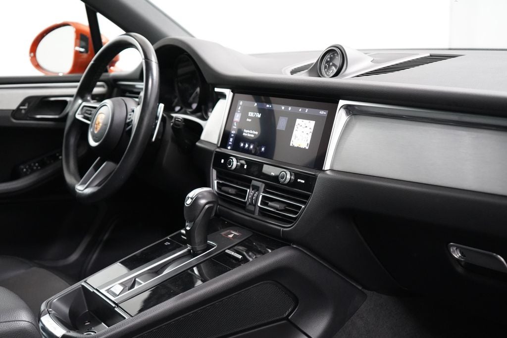 2023 Porsche Macan Base