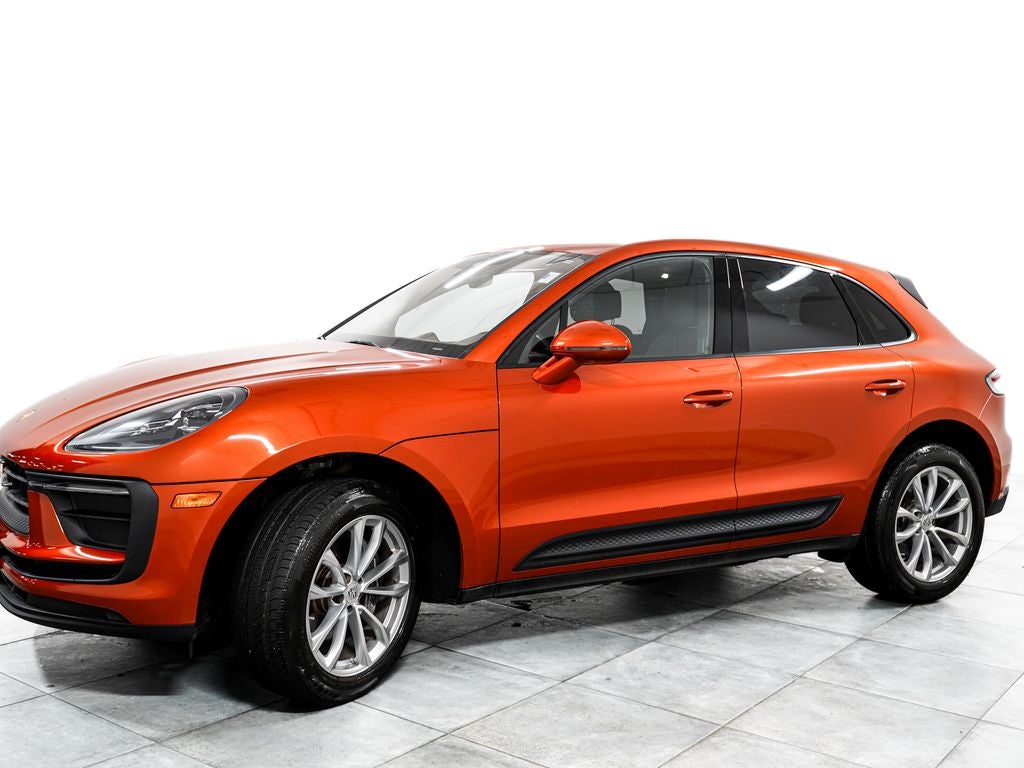2023 Porsche Macan Base