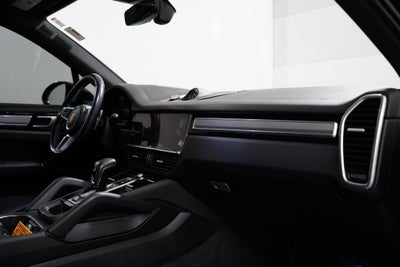 2023 Porsche Cayenne Platinum Edition