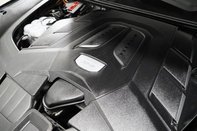 2023 Porsche Cayenne Platinum Edition