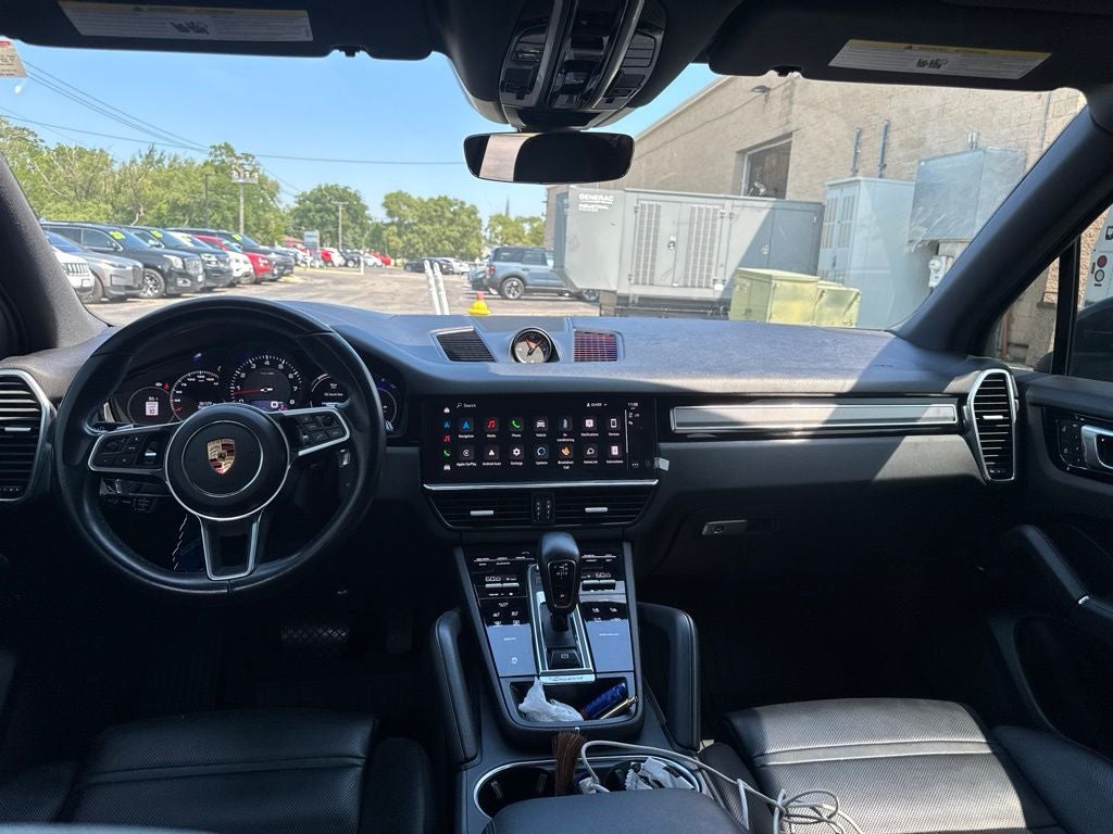2023 Porsche Cayenne Platinum Edition