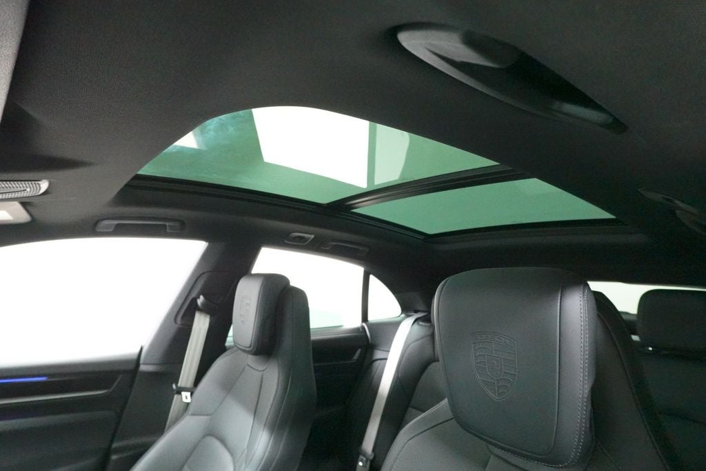 2025 Porsche Macan Electric 4
