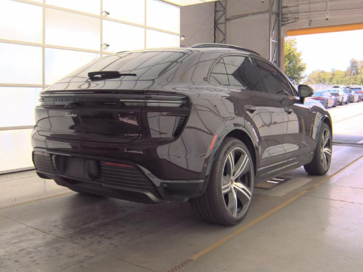 2024 Porsche Macan Electric Turbo