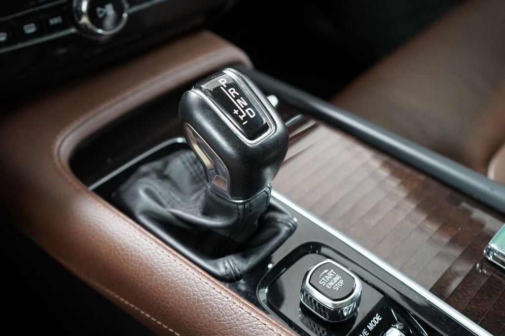 2019 Volvo XC90 T6 Momentum
