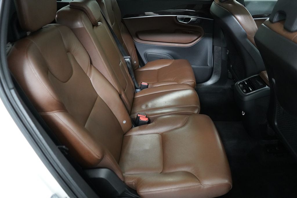 2019 Volvo XC90 T6 Momentum