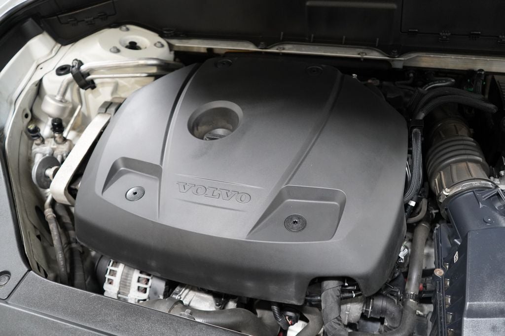 2019 Volvo XC90 T6 Momentum