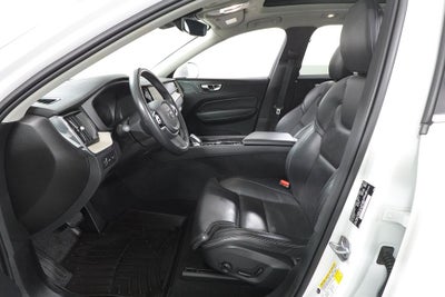 2022 Volvo XC60 Recharge Plug-In Hybrid T8 Inscription