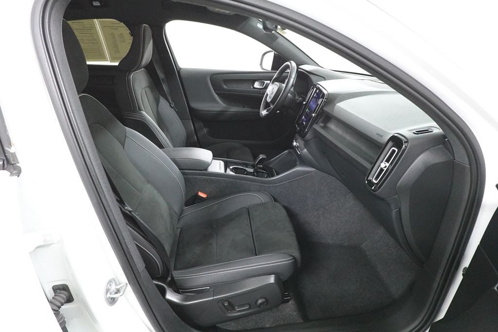 2023 Volvo C40 Recharge Pure Electric Twin Plus
