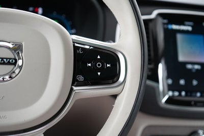 2024 Volvo XC90 Recharge Plug-In Hybrid T8 Plus Bright Theme 7 Passenger