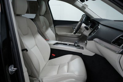 2024 Volvo XC90 Recharge Plug-In Hybrid T8 Plus Bright Theme 7 Passenger