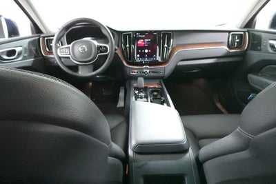2023 Volvo XC60 Recharge Plug-In Hybrid T8 Plus Bright Theme