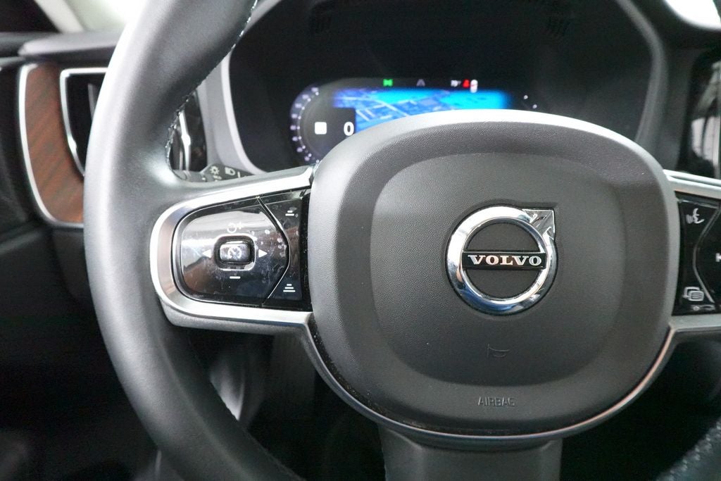 2023 Volvo XC60 Recharge Plug-In Hybrid T8 Plus Bright Theme