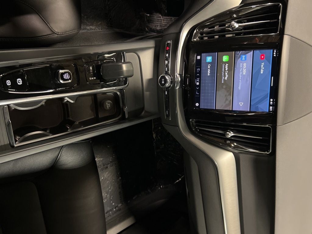 2023 Volvo XC60 B5 Core