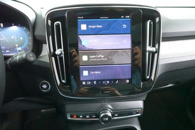 2025 Volvo XC40 B5 Core