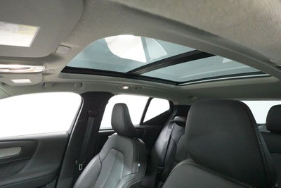 2025 Volvo XC40 B5 Core