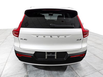 2025 Volvo XC40 B5 Core