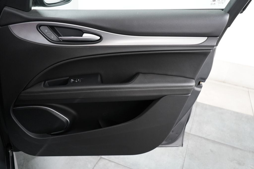 2023 Alfa Romeo Stelvio Veloce